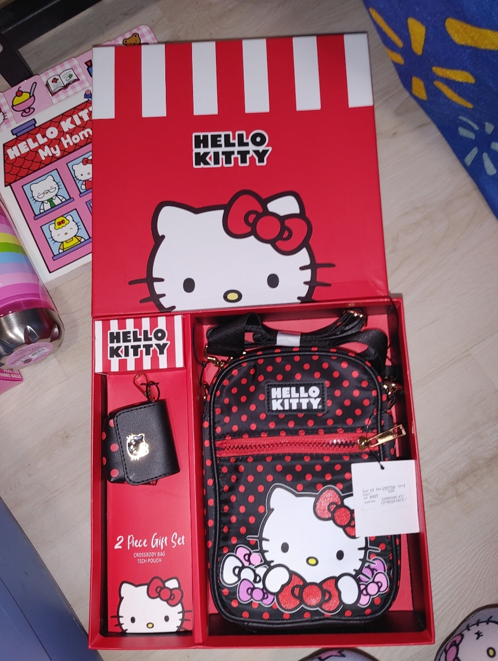 NIB Hello Kitty Bag 2-piece Gift Set